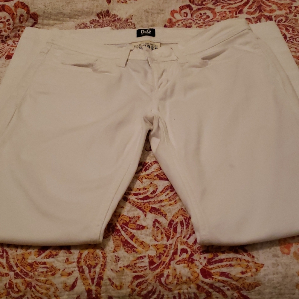 A pretty pair of D&G white pants size 27